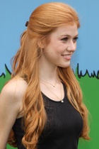 Katherine McNamara : katherine-mcnamara-1410906251.jpg