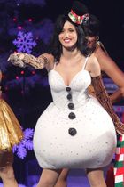 Katy Perry : katy-perry-1373315745.jpg