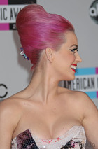 Katy Perry : katy-perry-1385100111.jpg