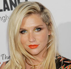 Ke$ha : keha-1357066604.jpg