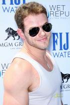 Kellan Lutz : kellan-lutz-1330194419.jpg