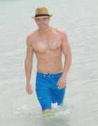 Kellan Lutz : kellan-lutz-1330194537.jpg