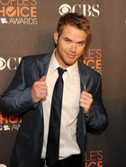 Kellan Lutz : kellan-lutz-1335926731.jpg