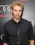 Kellan Lutz : kellan-lutz-1360976382.jpg