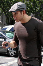 Kellan Lutz : kellan-lutz-1362195588.jpg