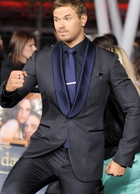 Kellan Lutz : kellan-lutz-1401467237.jpg