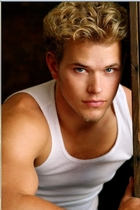 Kellan Lutz : kellanlutz_1228245074.jpg