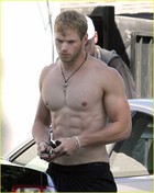 Kellan Lutz : kellanlutz_1294424286.jpg