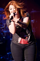 Kelly Clarkson : kelly-clarkson-1398187620.jpg