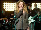 Kelly Clarkson : kellyclarkson_1277877202.jpg