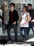 Kevin Jonas : kevinjonas_1221971538.jpg