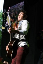 Kevin Jonas : kevinjonas_1221990347.jpg