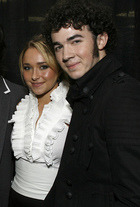 Kevin Jonas : kevinjonas_1221990406.jpg