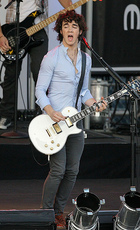 Kevin Jonas : kevinjonas_1221990577.jpg