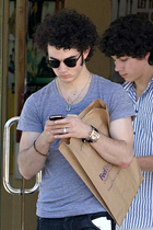 Kevin Jonas : kevinjonas_1221990815.jpg