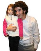 Kevin Jonas : kevinjonas_1221991688.jpg