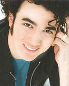 Kevin Jonas : kevinjonas_1221991704.jpg