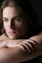 Kevin Zegers : kevinz_1288977981.jpg