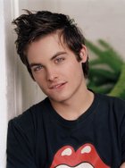 Kevin Zegers : kevinz_1295058073.jpg