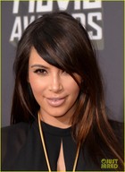 Kim Kardashian : kim-kardashian-1365996384.jpg