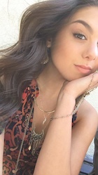 Kira Kosarin : kira-kosarin-1474672321.jpg