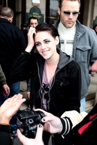 Kristen Stewart : kristen-stewart-1328588380.jpg