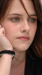 Kristen Stewart : kristen-stewart-1414428484.jpg