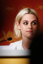 Kristen Stewart : kristen-stewart-1463083201.jpg