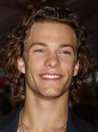 Kyle Schmid : kyle-schmid-1359552237.jpg