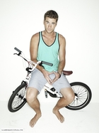 Liam Hemsworth : liam-hemsworth-1378967217.jpg