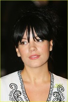 Lily Allen : lily-allen-1323544142.jpg