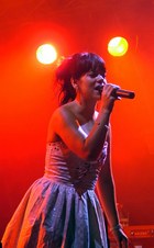 Lily Allen : lily-allen-1328588395.jpg