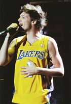 Louis Tomlinson : louis-tomlinson-1380470742.jpg