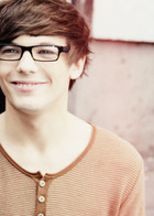 Louis Tomlinson : louis-tomlinson-1380788625.jpg