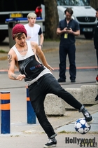 Louis Tomlinson : louis-tomlinson-1380905857.jpg