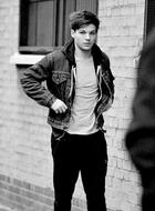 Louis Tomlinson : louis-tomlinson-1391684014.jpg