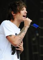 Louis Tomlinson : louis-tomlinson-1401035560.jpg