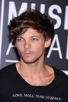 Louis Tomlinson : louis-tomlinson-1406818377.jpg