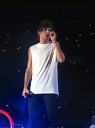 Louis Tomlinson : louis-tomlinson-1419101291.jpg