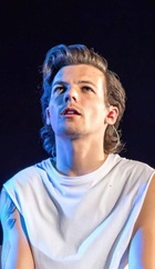 Louis Tomlinson : louis-tomlinson-1604168959.jpg