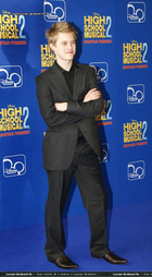 Lucas Grabeel : lucas_grabeel_1196192660.jpg