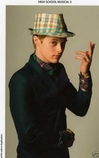 Lucas Grabeel : lucas_grabeel_1225559890.jpg