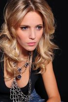 Luisana Lopilato : luisanalopilato_1290713208.jpg