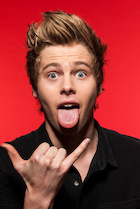 Luke Hemmings : luke-hemmings-1477848436.jpg