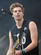 Luke Hemmings : luke-hemmings-1635464303.jpg