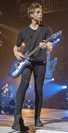 Luke Hemmings : luke-hemmings-1635464314.jpg