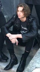 Luke Hemmings : luke-hemmings-1635464407.jpg