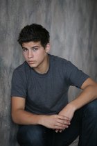 Luke Bilyk : lukebilyk_1280573300.jpg