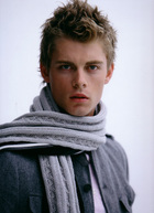 Luke Mitchell : lukemitchell_1278112492.jpg