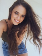 Madison Pettis : madison-pettis-1469641681.jpg